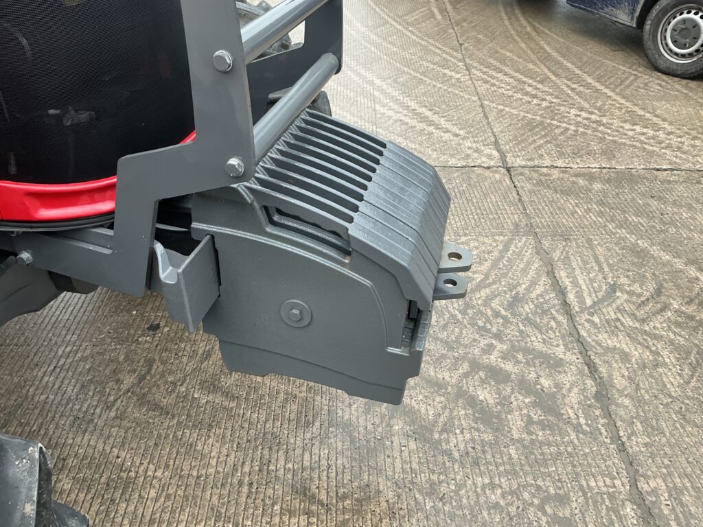 Massey Ferguson 5709 Dyna 4 Tractor (ST25610)