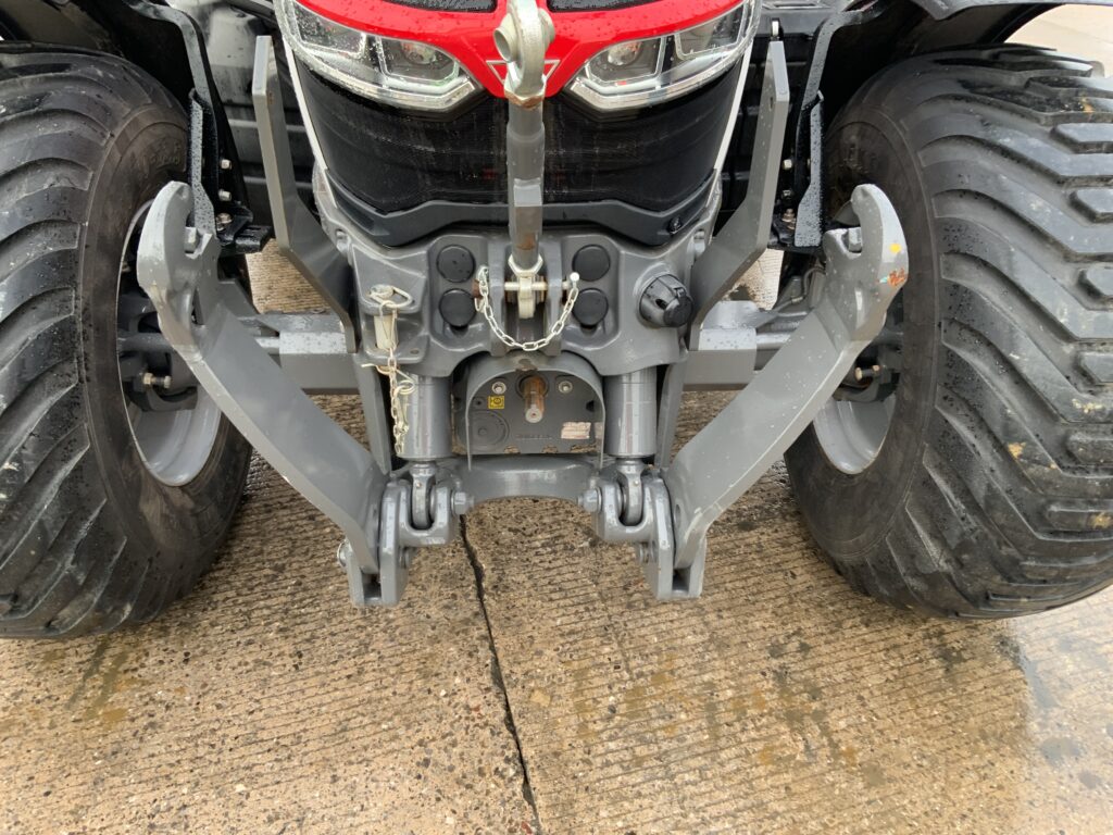 Massey Ferguson 5s.125 Tractor (ST25512)