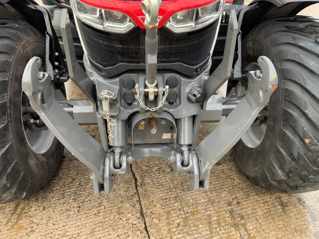 Massey Ferguson 5s.125 Tractor (ST25512)