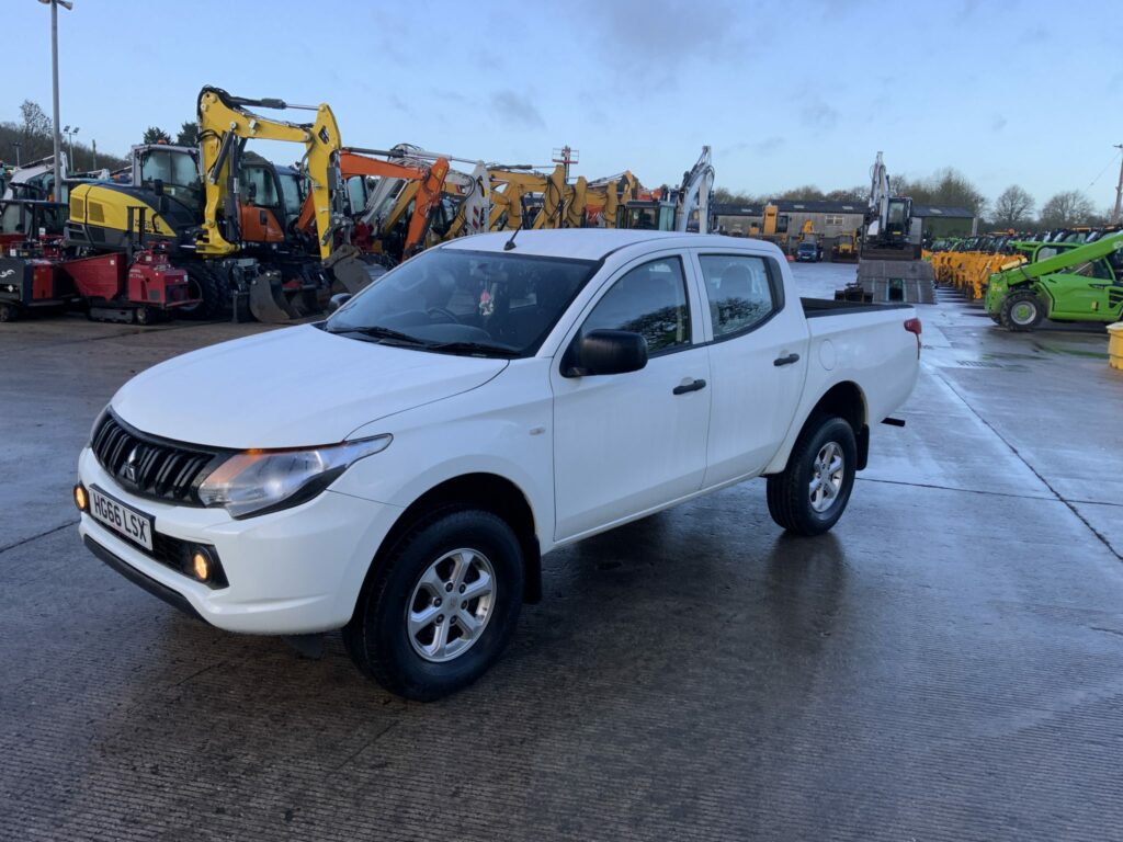 Mitsubishi L200 2.4 DI-D DC 4Life 4WD Euro 5 (s/s) 4dr