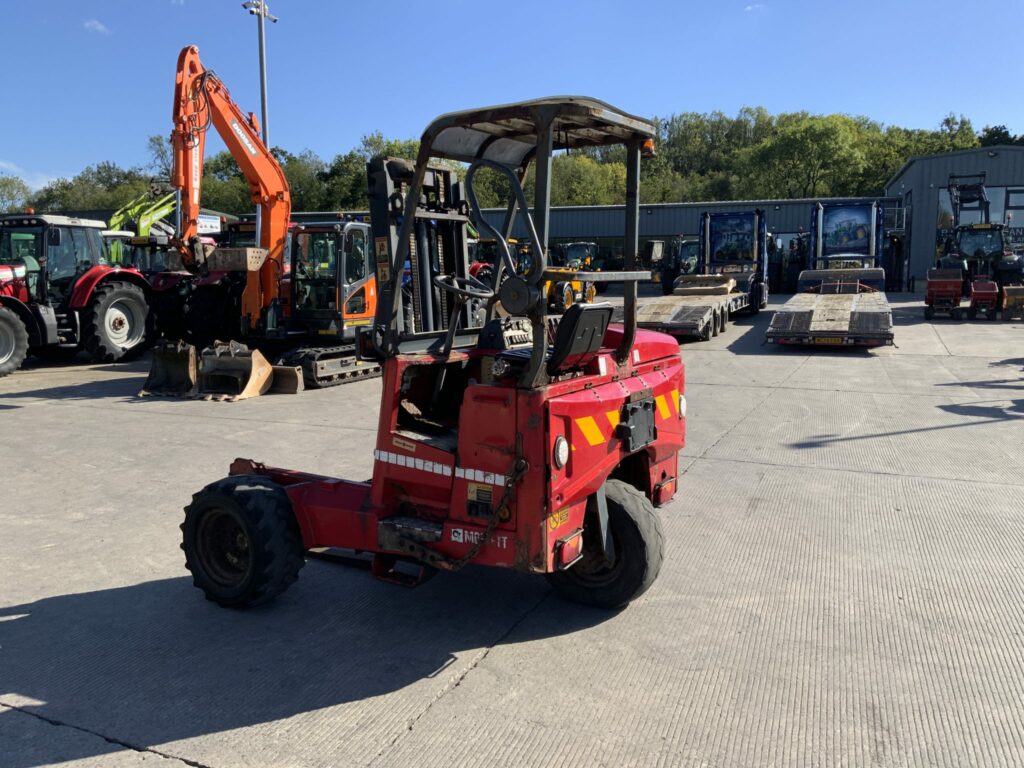 Moffett M8 25.3 Forklift (ST24021)