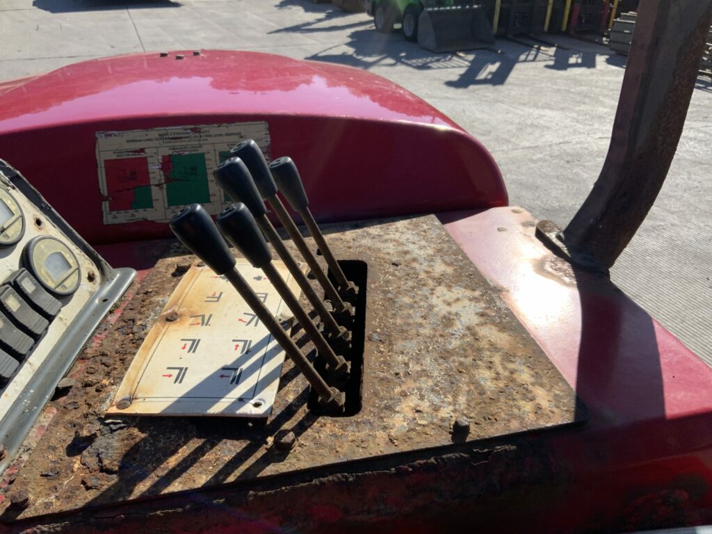 Moffett M8 25.3 Forklift (ST24021)