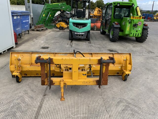 murray-9ft-hyd-off-set-snowblade-img-0625-2048x1536