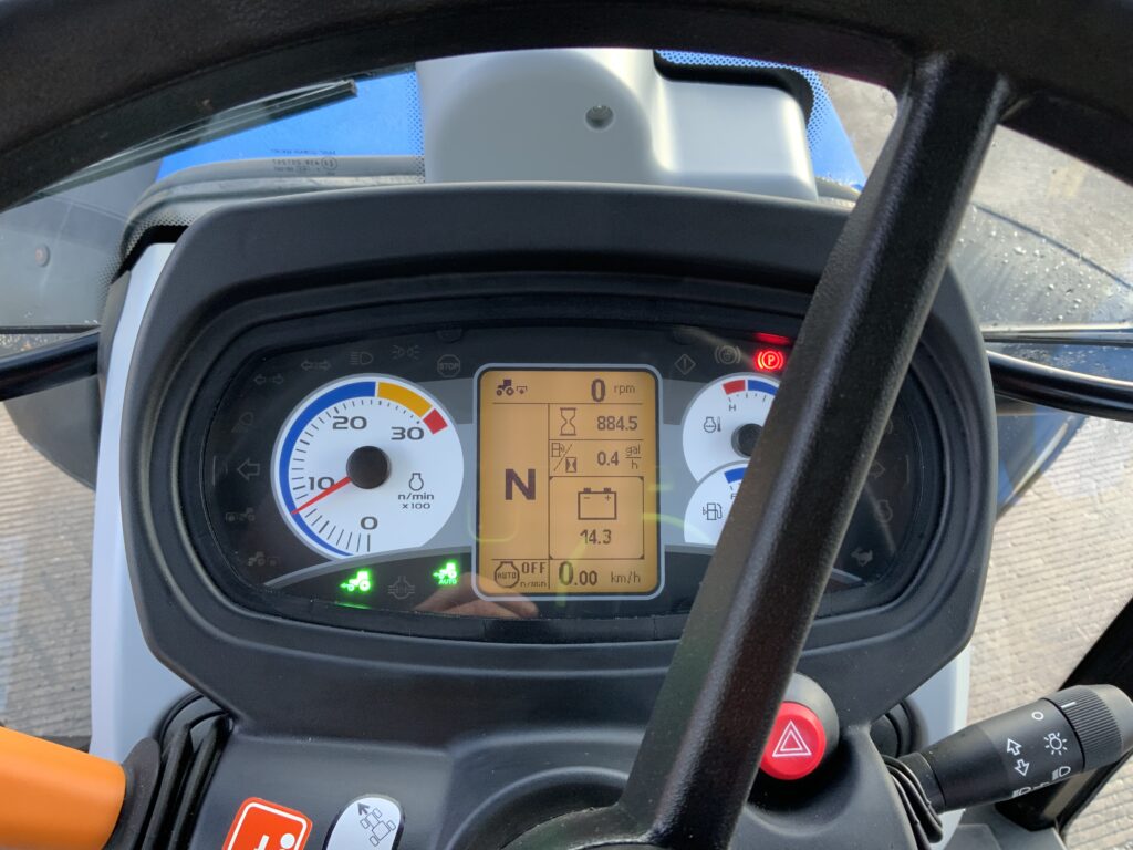 New Holland T5.105 Super Steer Tractor (ST25689)