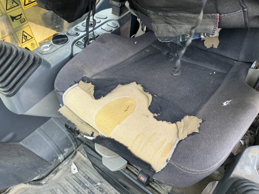 PC210 LC-10 Plus Digger