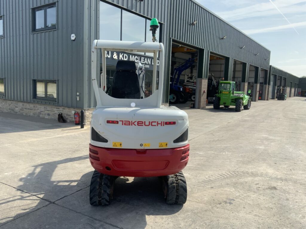 Takeuchi TB230 Digger (ST23665)