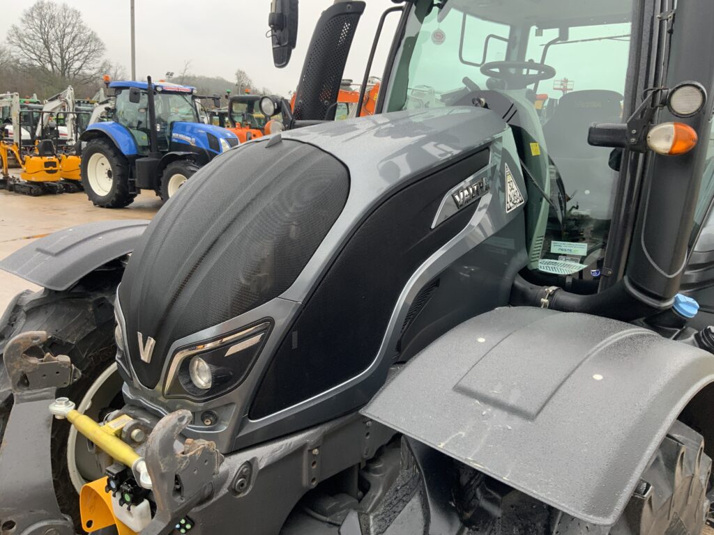Valtra N174 Direct Unlimited Tractor (ST25339)