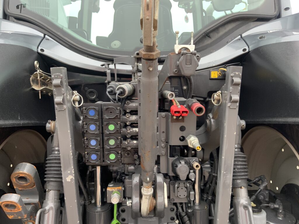 Valtra N174 Direct Unlimited Tractor (ST25339)