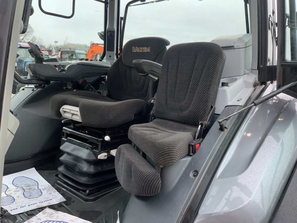 Valtra N174 Direct Unlimited Tractor (ST25339)