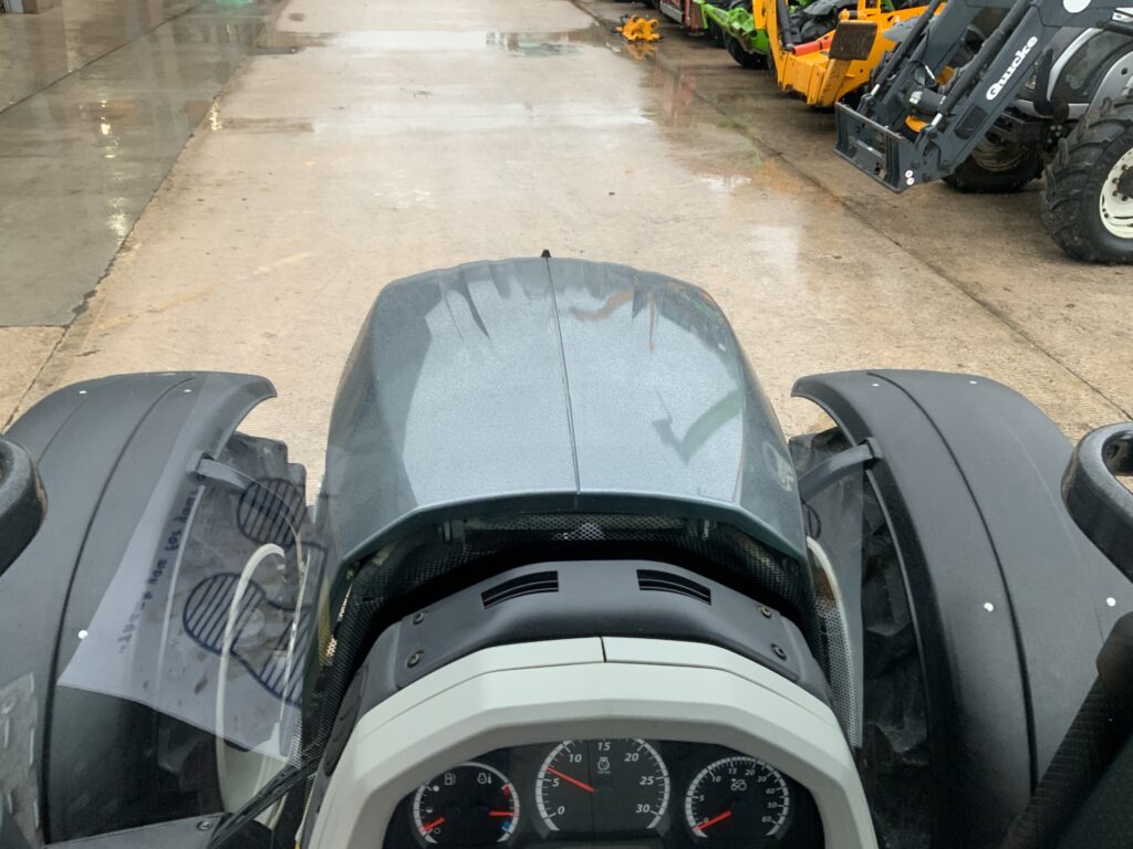 Valtra N174 Direct Unlimited Tractor (ST25339)