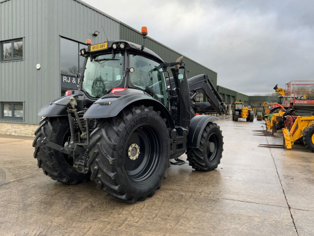 Valtra T174 Active Unlimited Tractor (ST25060)