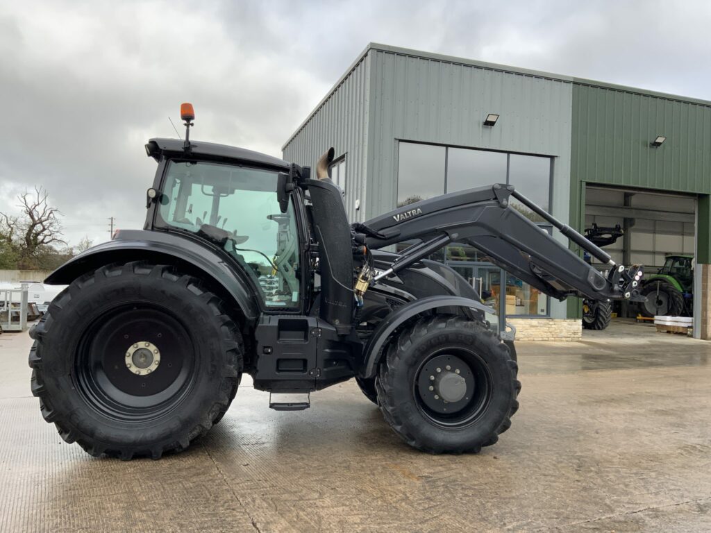 Valtra T174 Active Unlimited Tractor (ST25060)