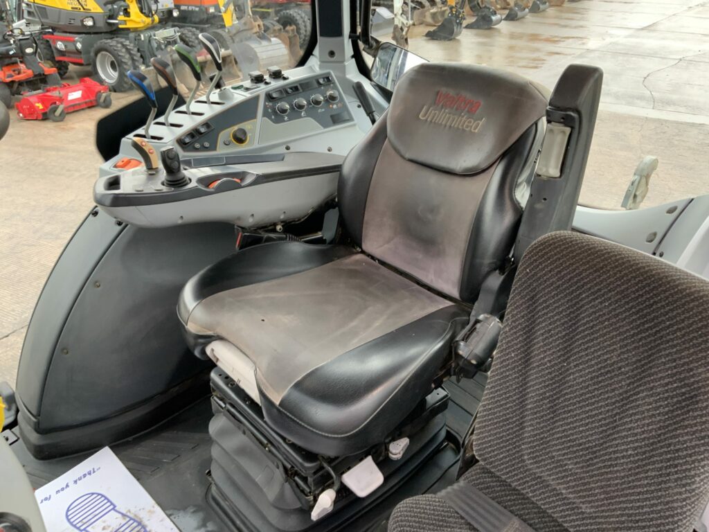 Valtra T174 Active Unlimited Tractor (ST25060)