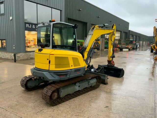 2eba0bad8b224585bbeb78a6f1790f5f