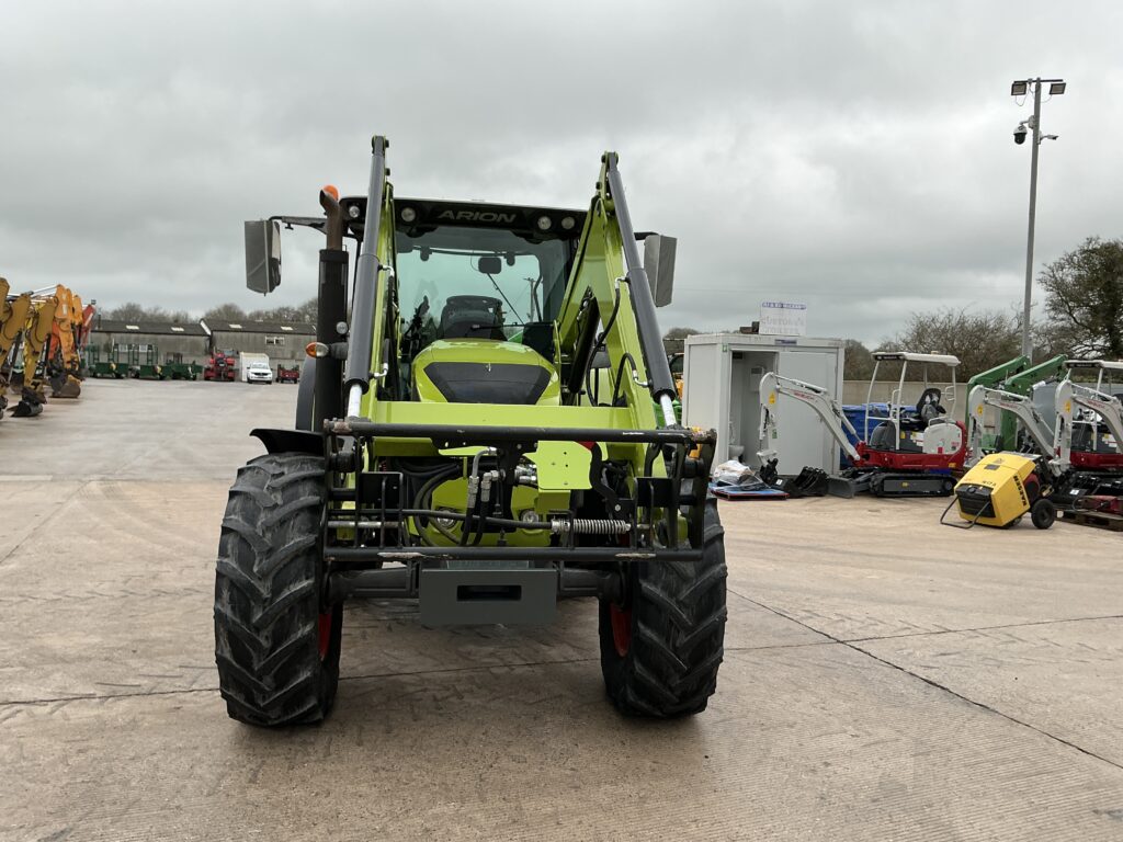 Claas 620 Arion Tractor (ST25431)