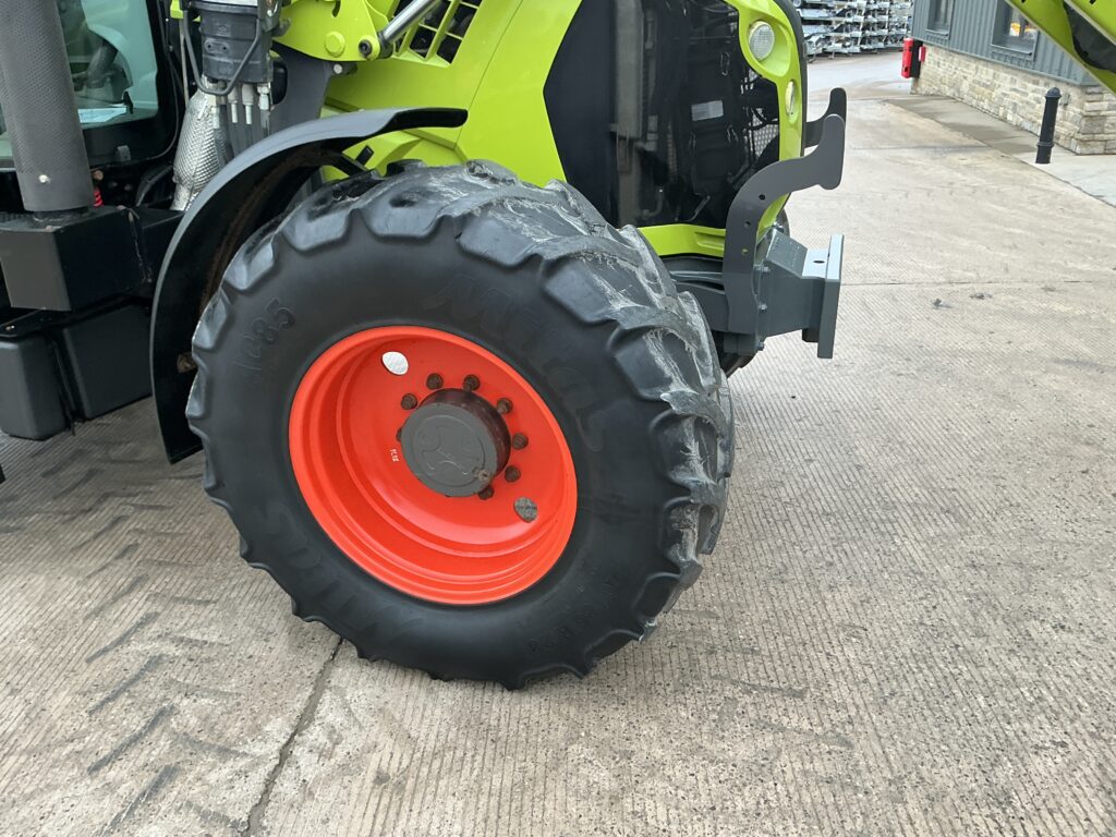 Claas 620 Arion Tractor (ST25431)