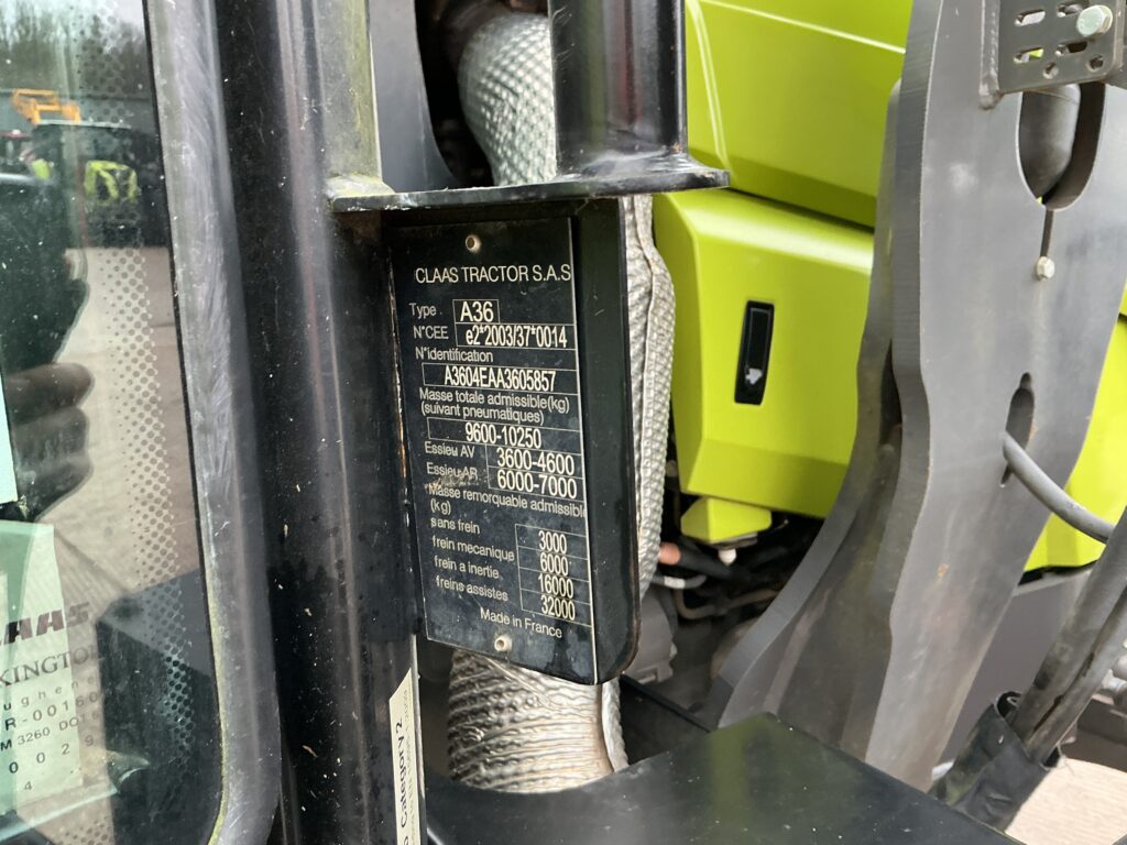 Claas 620 Arion Tractor (ST25431)