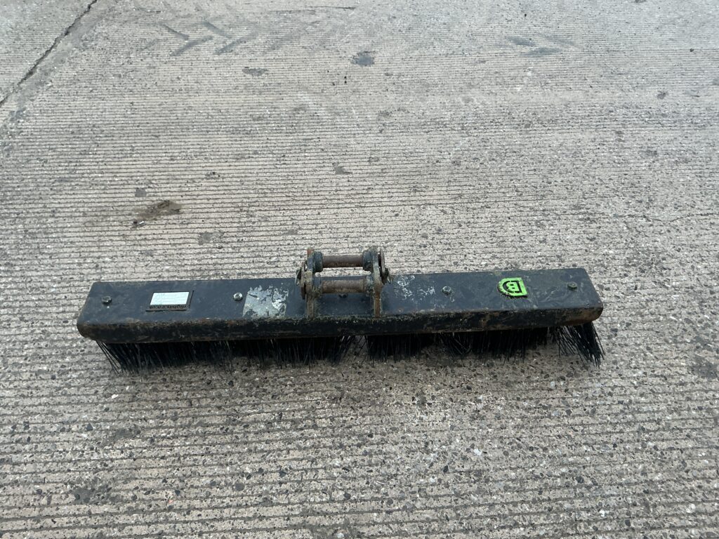 DigBits 4ft Brush Suites 1.6tonne Excavator