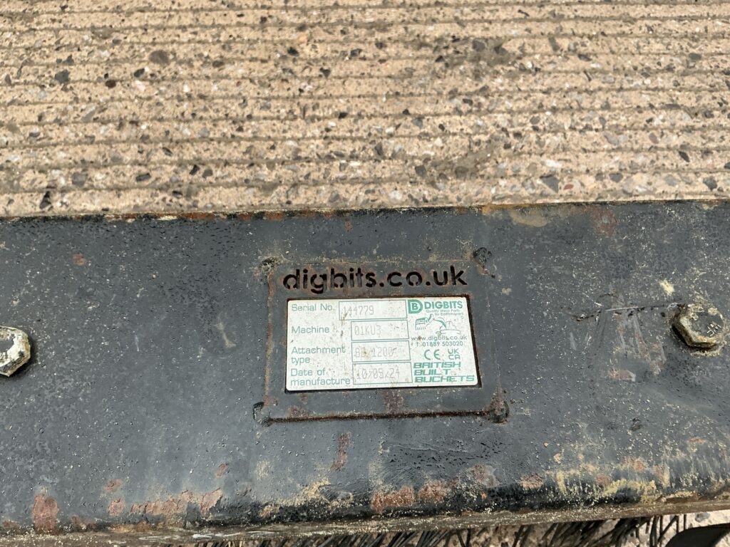 DigBits 4ft Brush Suites 1.6tonne Excavator
