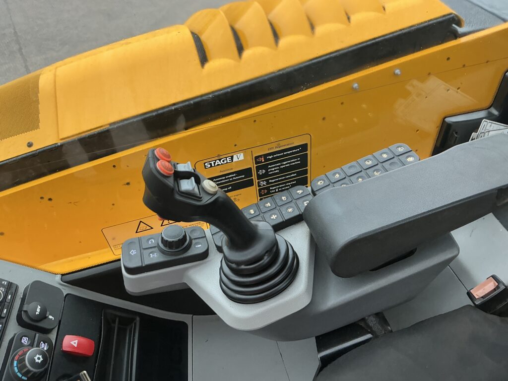 JCB 532-70 Agri Telehandler (ST25501)