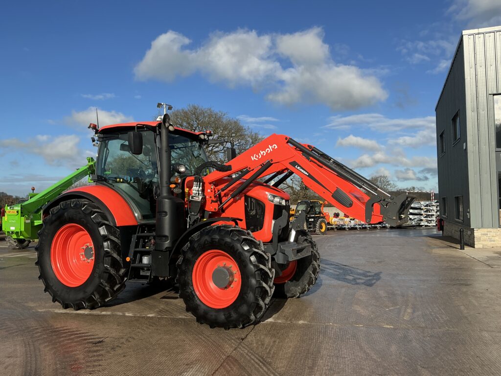 Kubota M7-133 Tractor (ST25633)