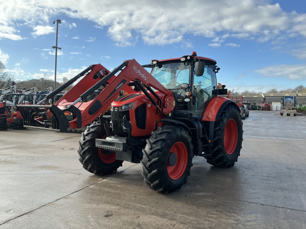 Kubota M7-133 Tractor (ST25633)