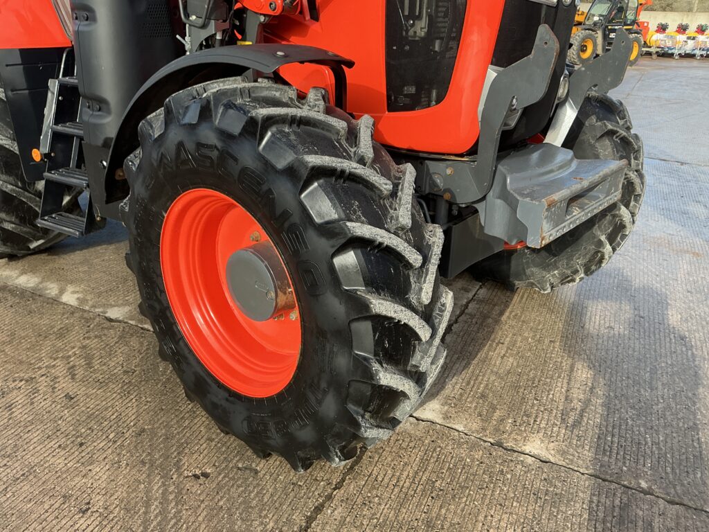 Kubota M7-133 Tractor (ST25633)