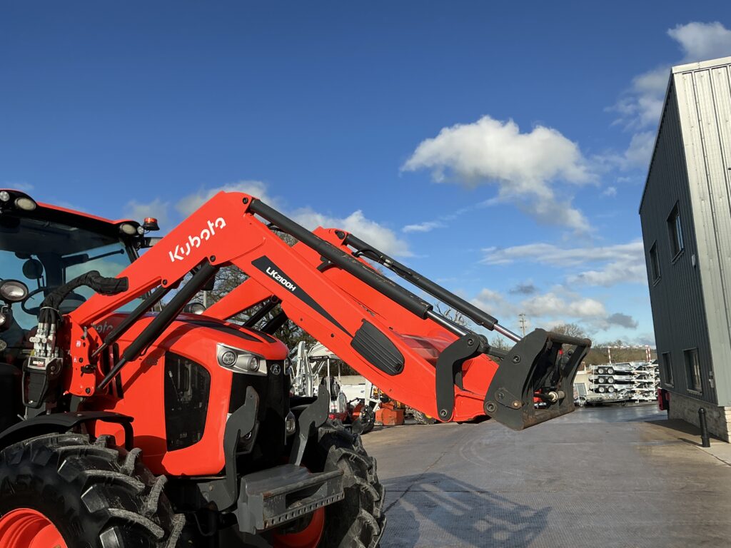 Kubota M7-133 Tractor (ST25633)