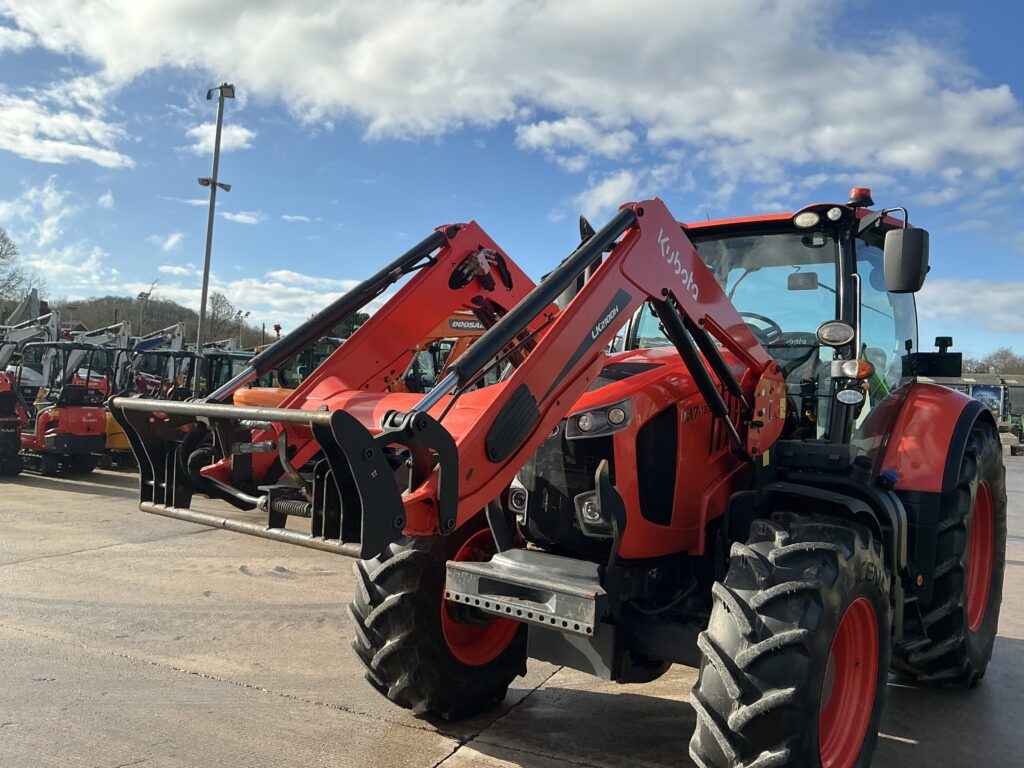 Kubota M7-133 Tractor (ST25633)