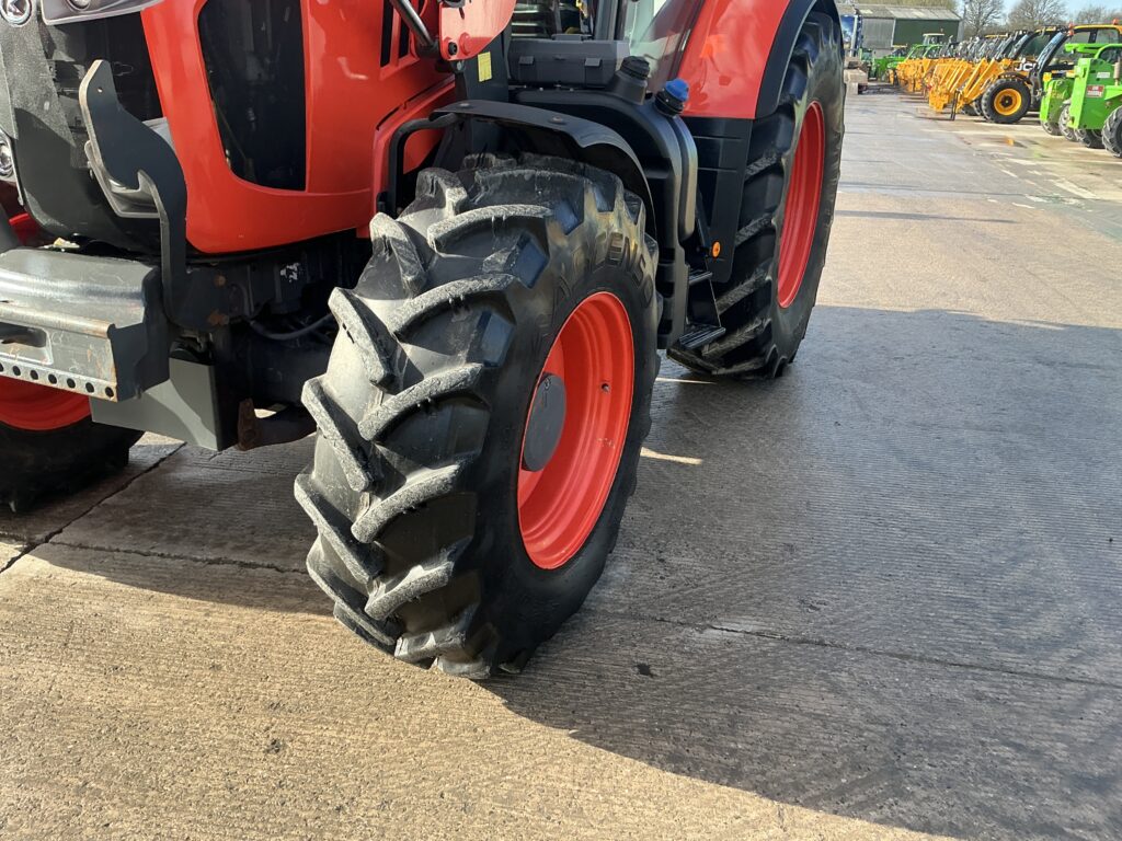 Kubota M7-133 Tractor (ST25633)