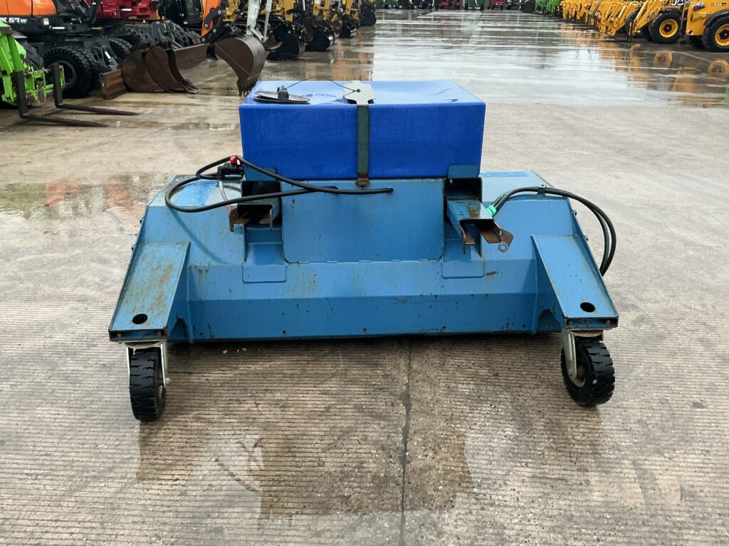 Conquip 7Ft Road Brush