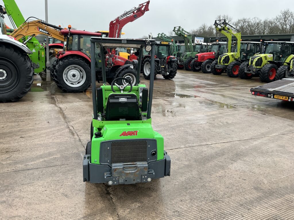 Avant 423 Compact Telescopic Telehandler (ST25735)