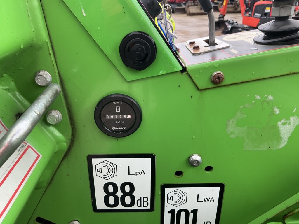 Avant 423 Compact Telescopic Telehandler (ST25735)