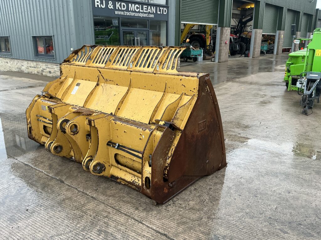 CAT 10Ft Heavy Duty Tip Toe Loading Shovel Bucket (ST25687)