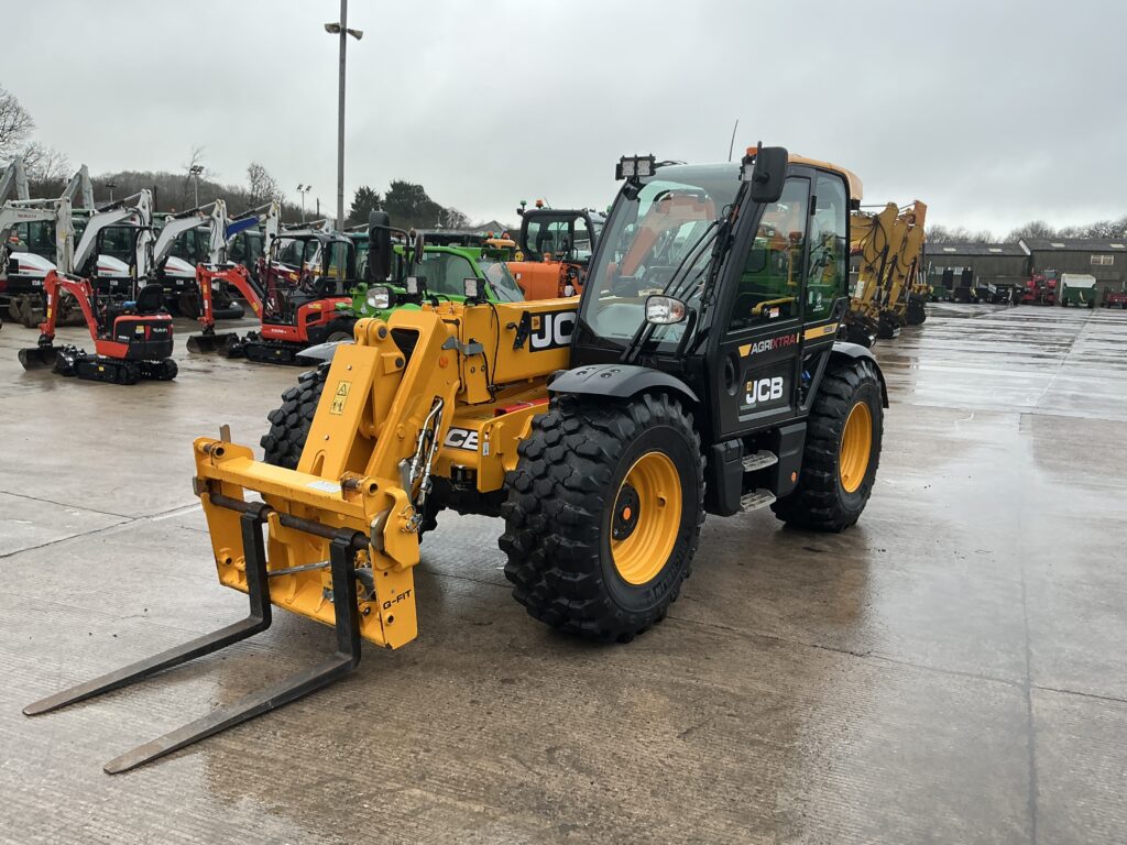 JCB 542-70 Agri Xtra Telehandler (ST25732)