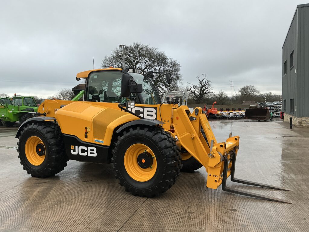 JCB 542-70 Agri Xtra Telehandler (ST25732)