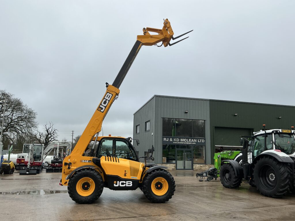JCB 542-70 Agri Xtra Telehandler (ST25732)