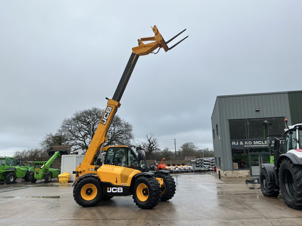 JCB 542-70 Agri Xtra Telehandler (ST25732)