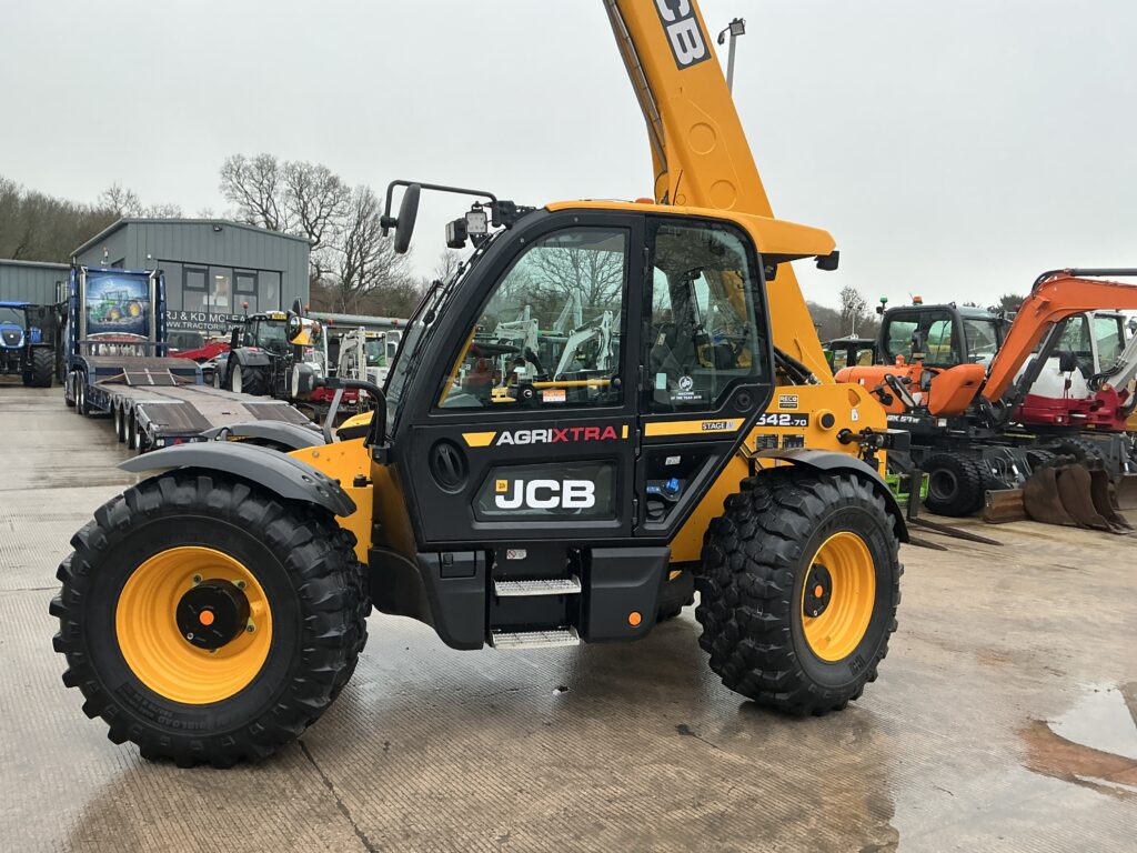 JCB 542-70 Agri Xtra Telehandler (ST25732)