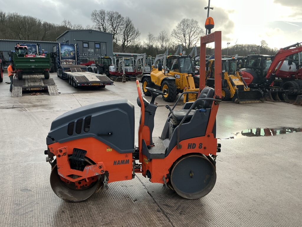 Hamm HD8 Roller (ST25788)