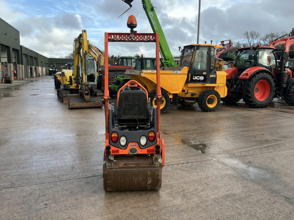 Hamm HD8 Roller (ST25788)