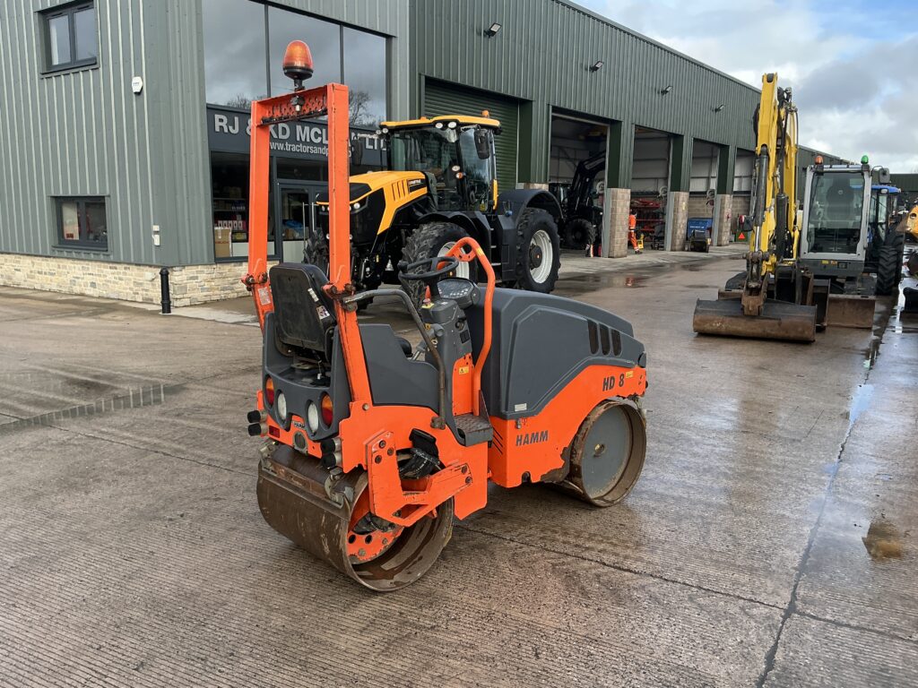 Hamm HD8 Roller (ST25788)
