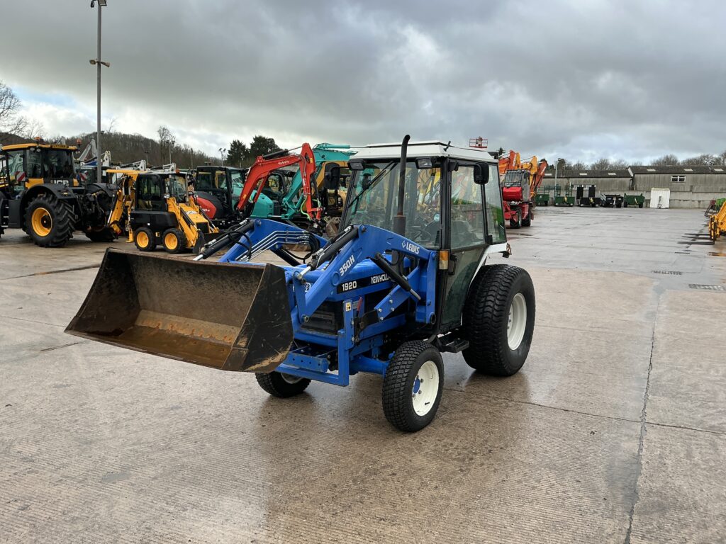 New Holland 1920 Compact tractor (ST25665)
