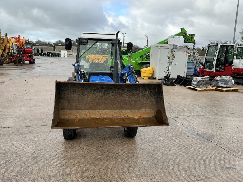 New Holland 1920 Compact tractor (ST25665)