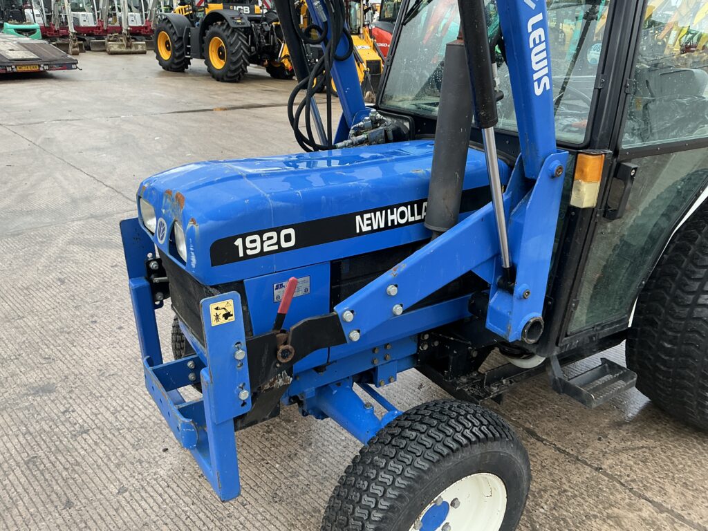 New Holland 1920 Compact tractor (ST25665)