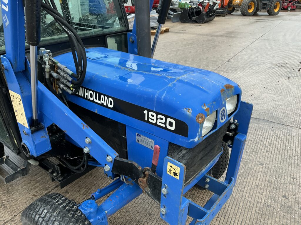 New Holland 1920 Compact tractor (ST25665)