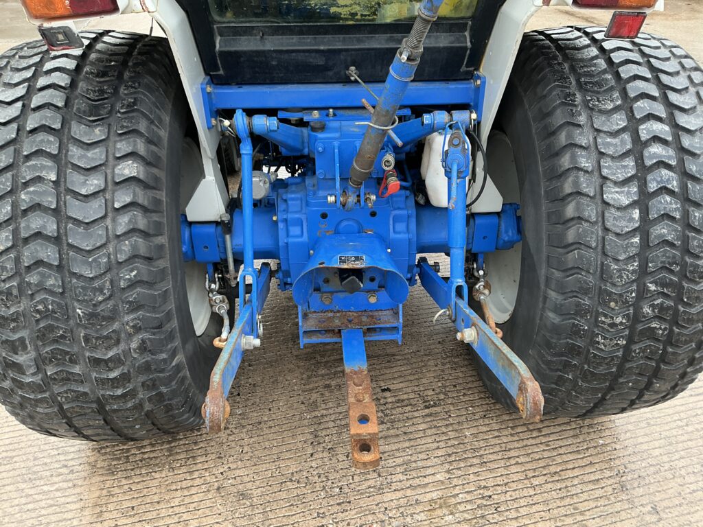 New Holland 1920 Compact tractor (ST25665)