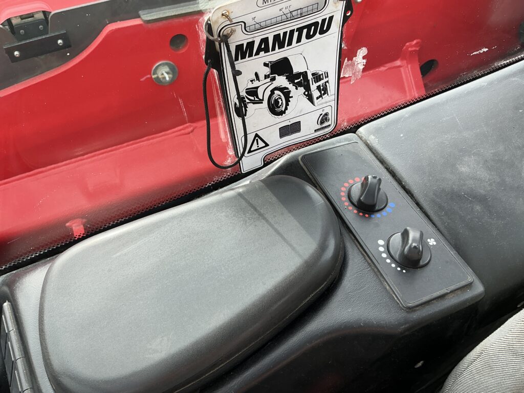 Manitou MT932 Easy Comfort Telehandler (ST25805)