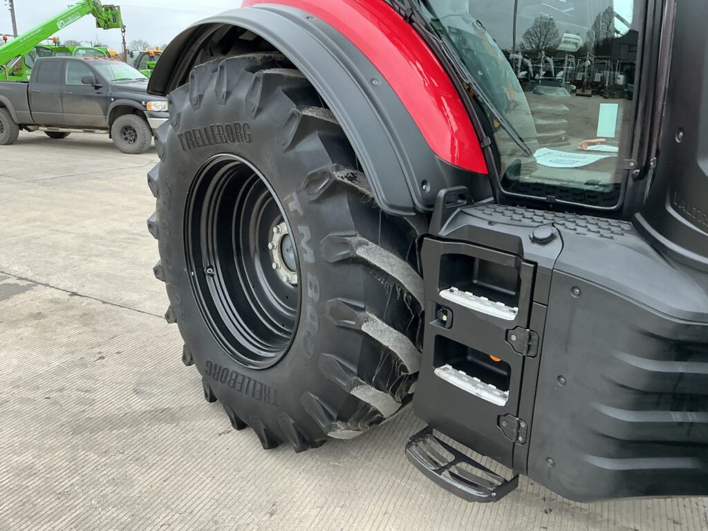 Valtra T255 Active Tractor (ST25714)