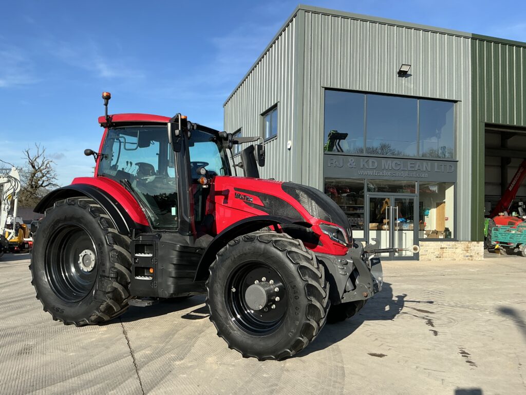Valtra T235 Active Tractor (ST25716)
